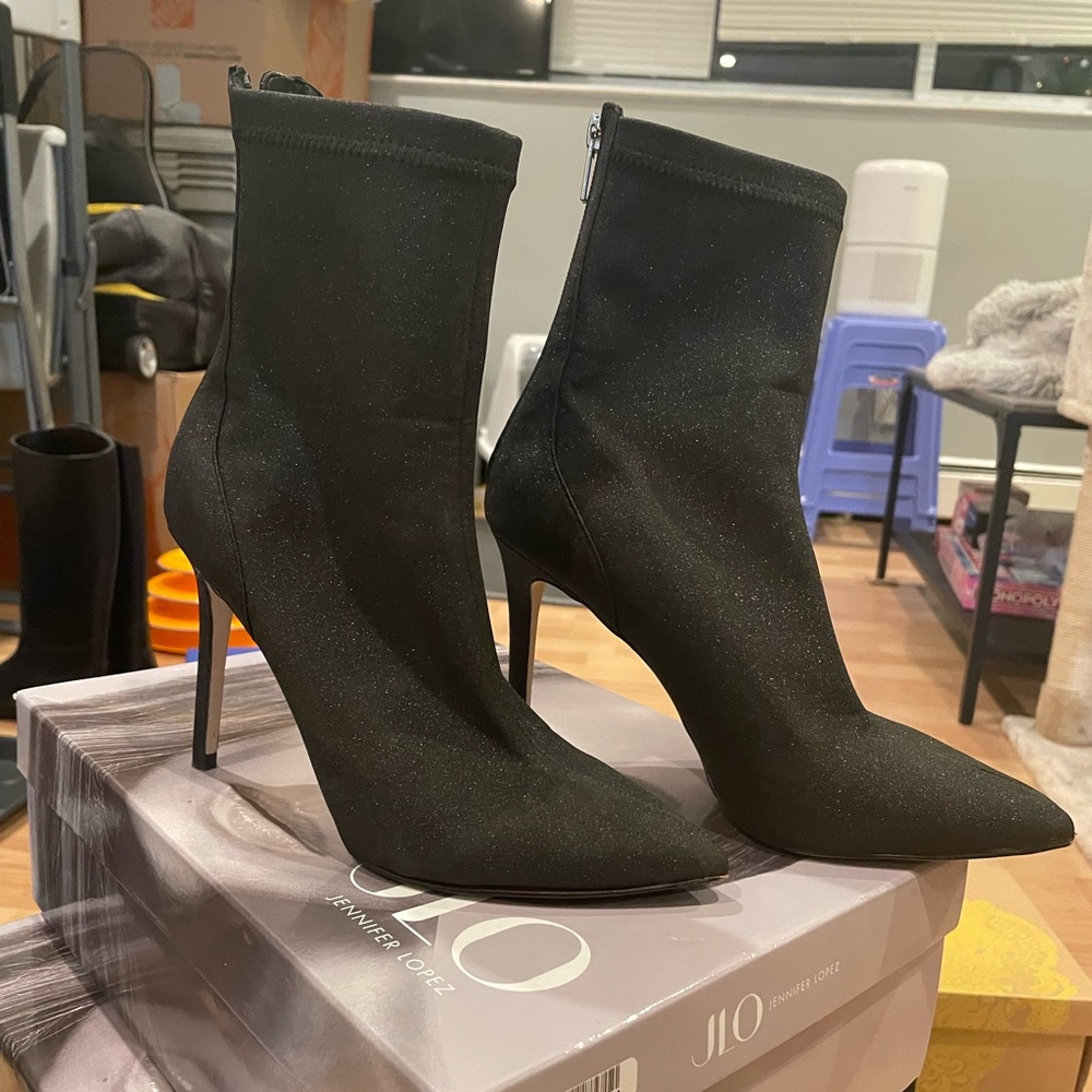 Badgley Mischka boot